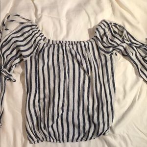 Aeropostale Off the Shoulder Arm Slit Top